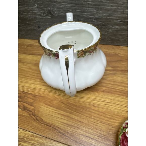 Royal Albert Ruby Celebration Ribbon Collection Christmas Teapot 7” - Picture 11 of 13